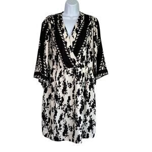 CAbi X-Factor Dress Black White Size Medium Spring‎ 2023 Work Party Cocktails